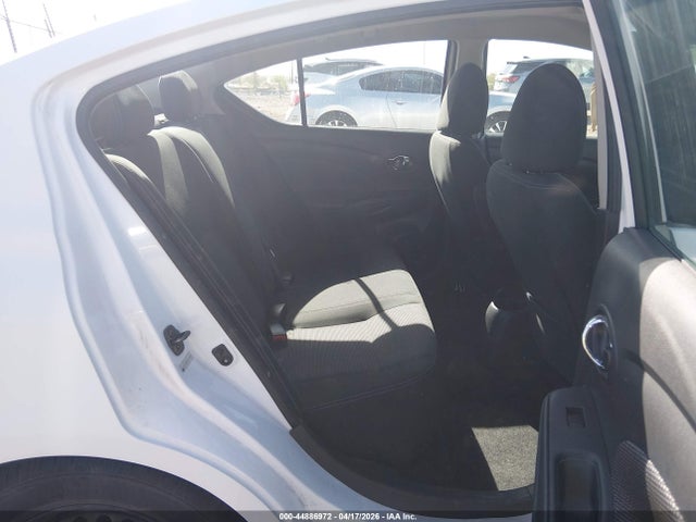 Nissan Versa 1.6 Sv