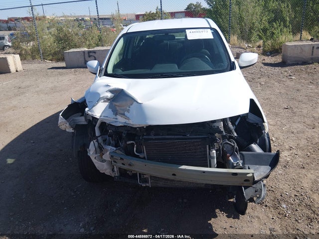 Nissan Versa 1.6 Sv