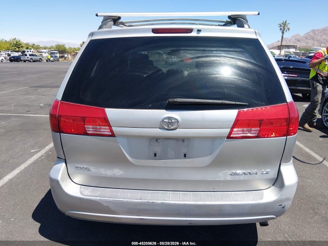 Toyota Sienna Le