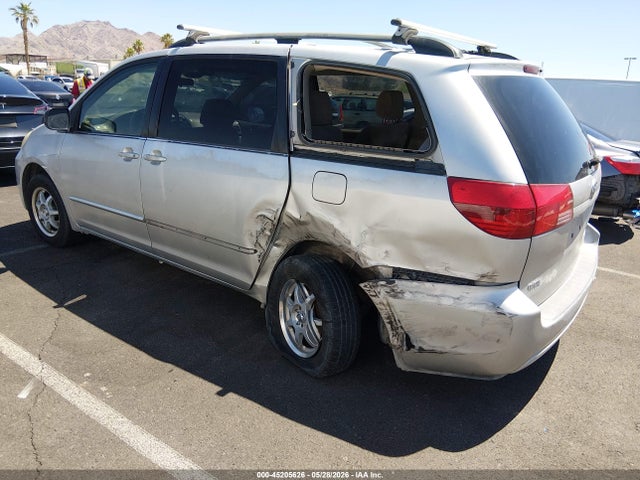 Toyota Sienna Le