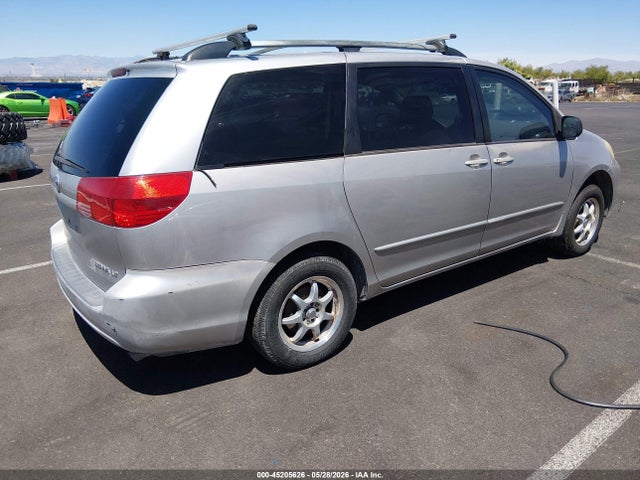 Toyota Sienna Le