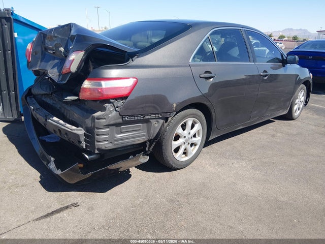 Toyota Camry Le V6