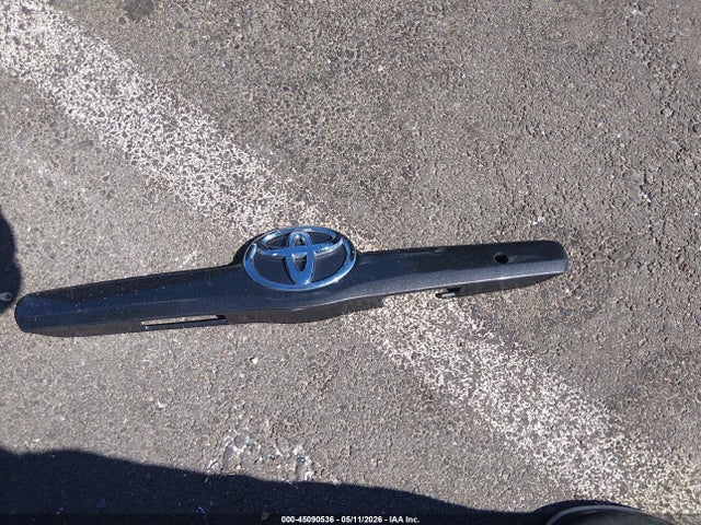 Toyota Camry Le V6