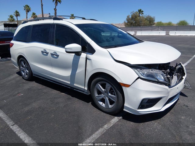 Salvage Honda Odyssey Image