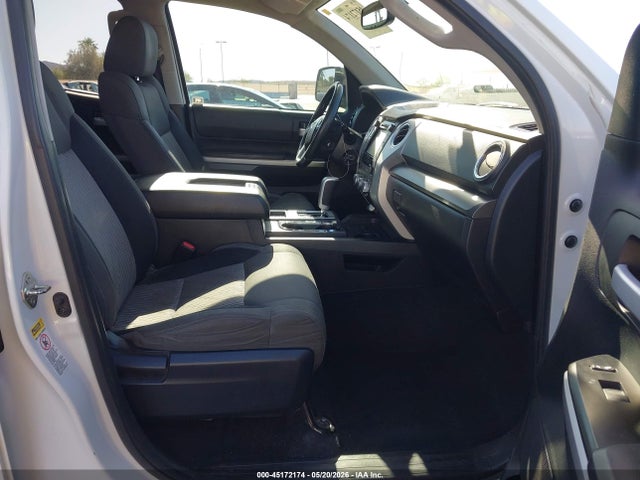Toyota Tundra Sr5 5.7l V8