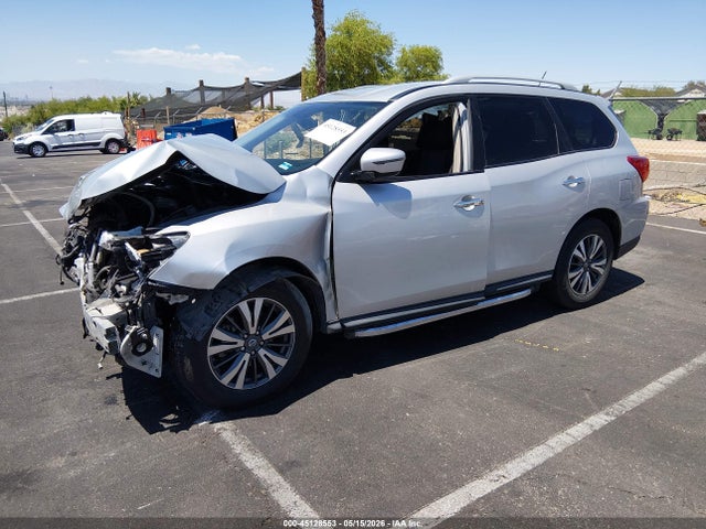 Nissan Pathfinder Sv