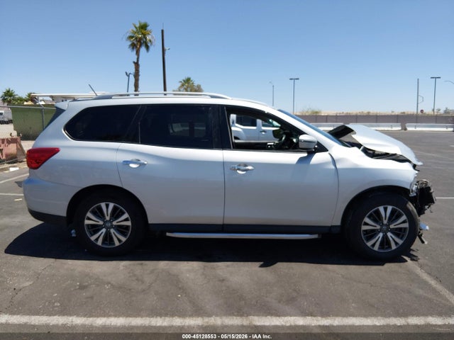 Nissan Pathfinder Sv