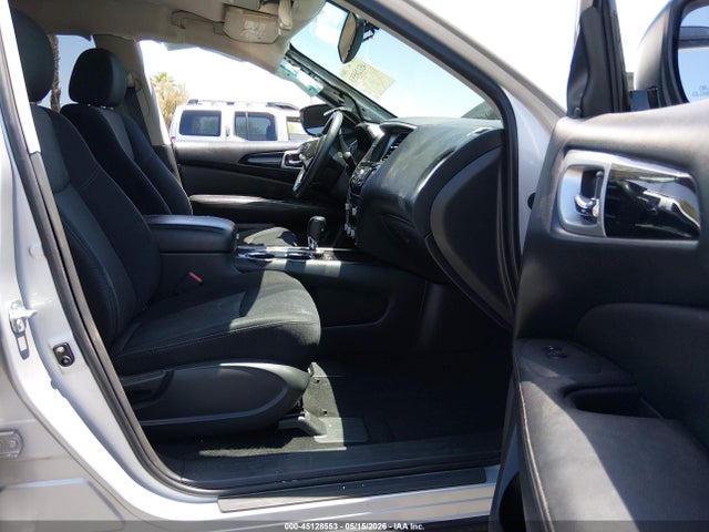 Nissan Pathfinder Sv