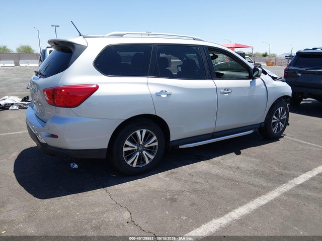 Nissan Pathfinder Sv
