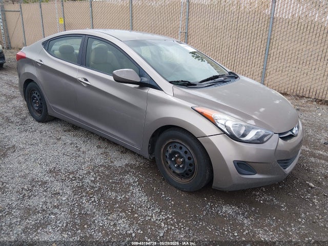 Salvage Hyundai ELANTRA Image