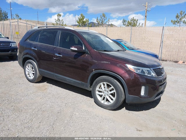 Salvage Kia Sorento Image