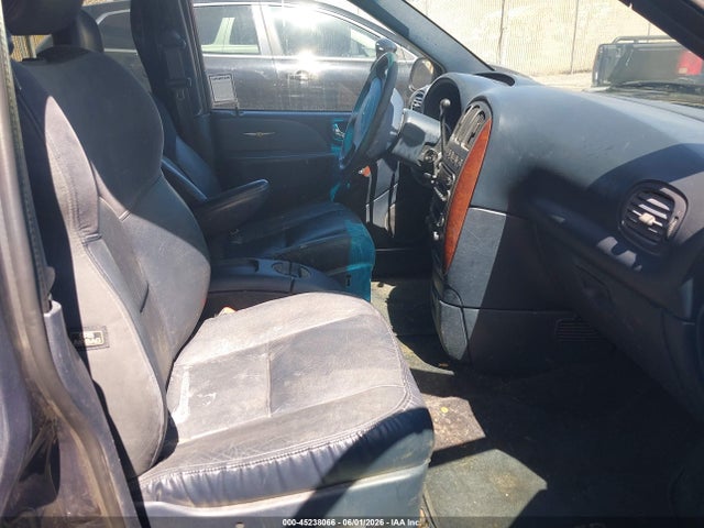 Chrysler Town & Country Limited