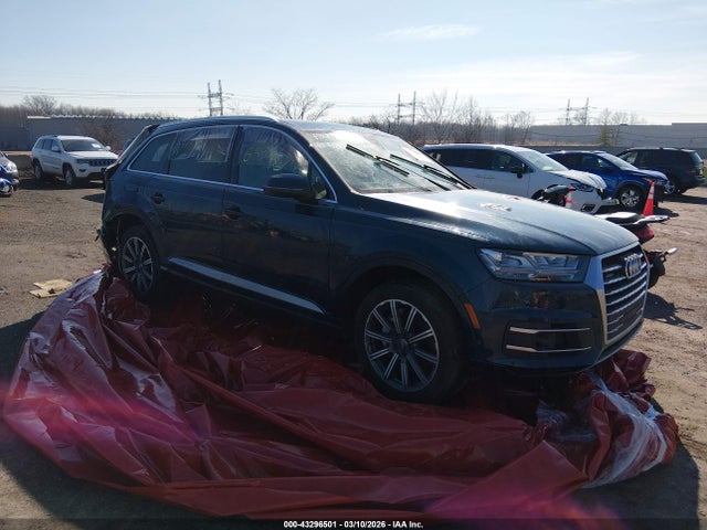 Salvage Audi Q7 Image