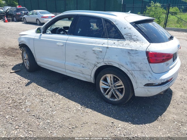Audi Q3 2.0t Premium Plus
