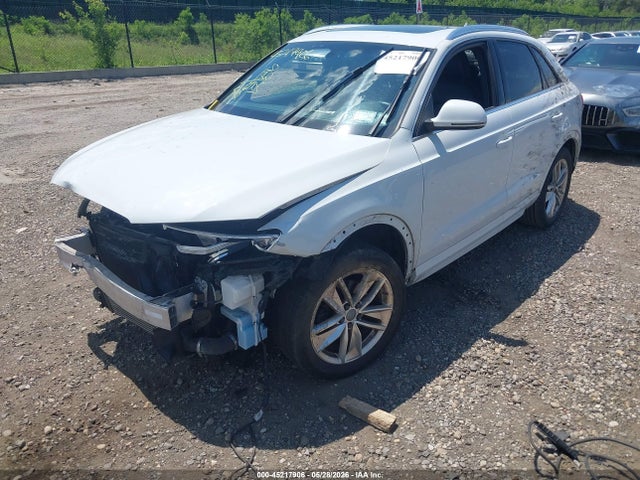 Audi Q3 2.0t Premium Plus