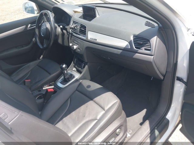 Audi Q3 2.0t Premium Plus