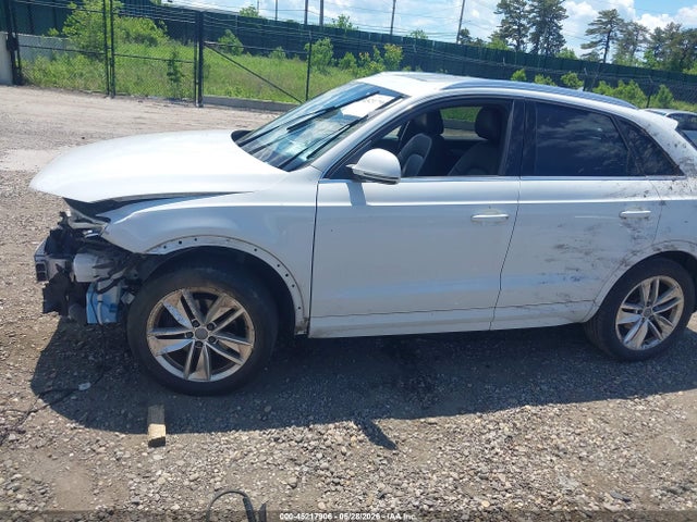 Audi Q3 2.0t Premium Plus