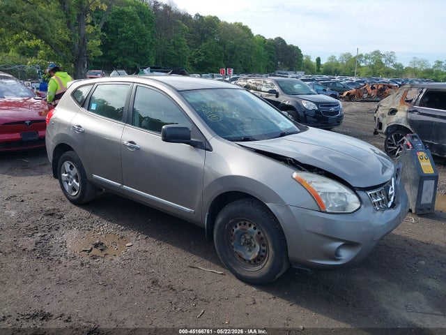 Salvage Nissan Rogue Image