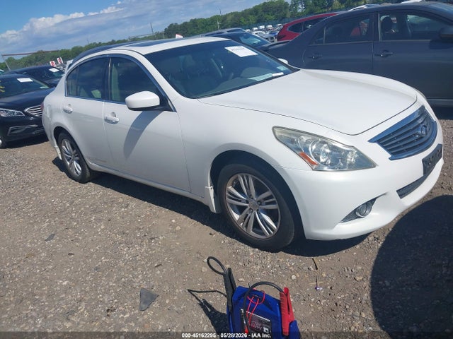 Salvage INFINITI G37x Image