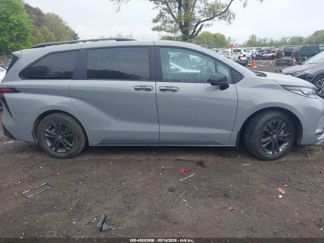Toyota Sienna Xse