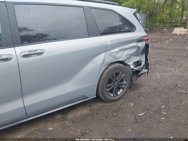 Toyota Sienna Xse