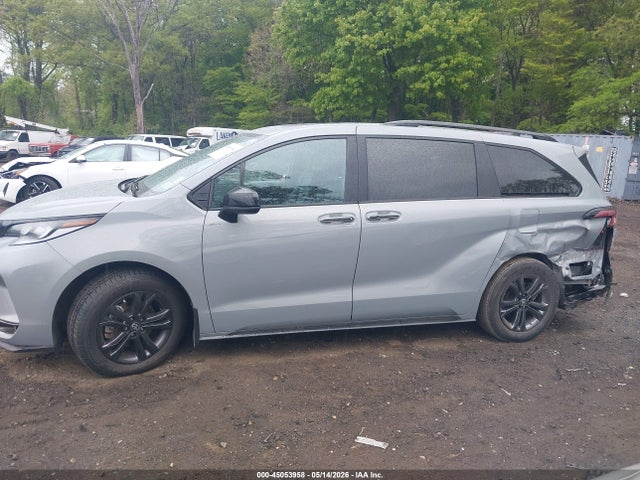 Toyota Sienna Xse