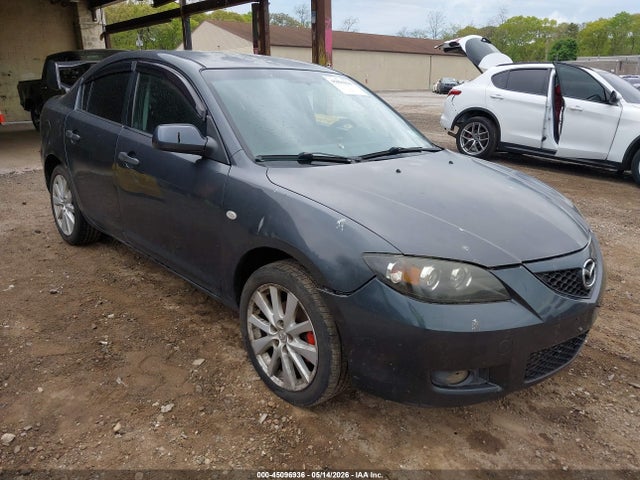 Salvage Mazda Mazda3 Image