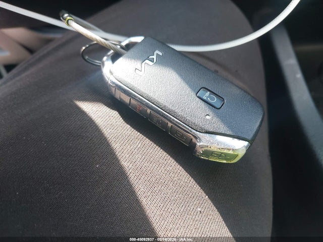 Kia K5 Lxs