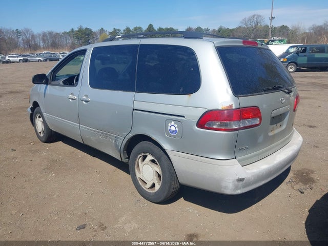 Toyota Sienna Le