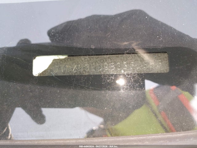 Toyota Prius v Three
