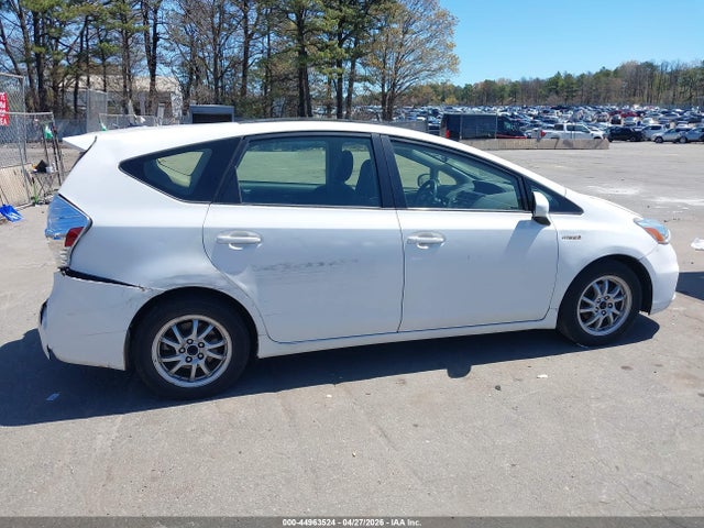 Toyota Prius v Three