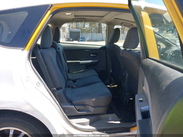Toyota Prius v Three