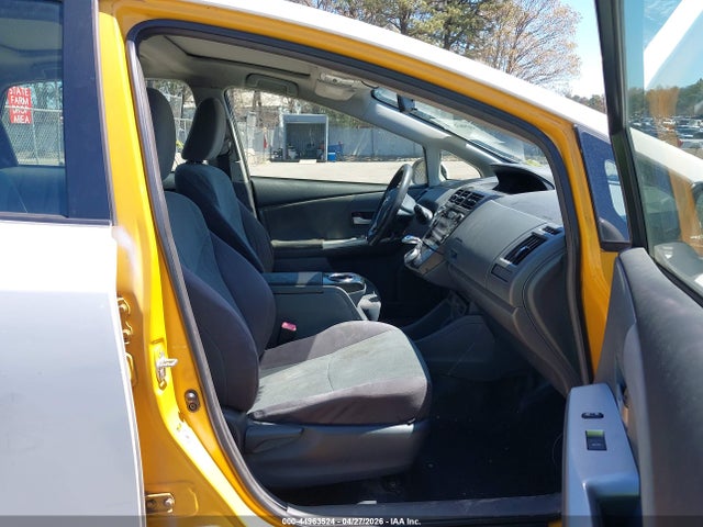 Toyota Prius v Three