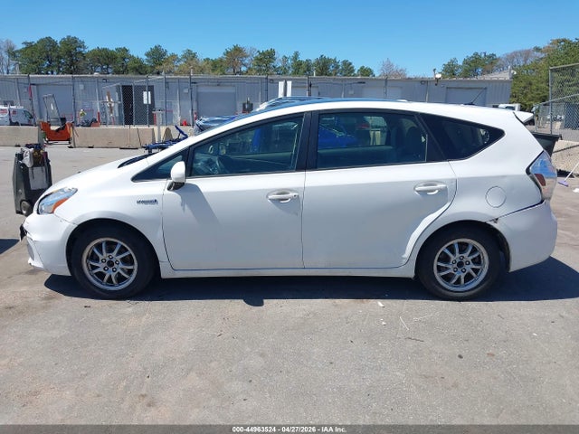 Toyota Prius v Three