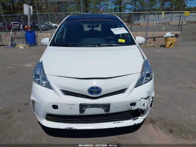 Toyota Prius v Three