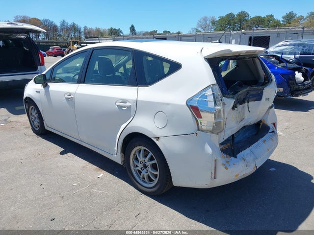 Toyota Prius v Three
