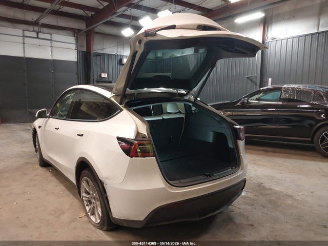 Tesla Model Y Long Range Dual Motor All-wheel Drive