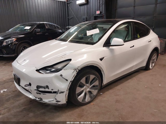 Tesla Model Y Long Range Dual Motor All-wheel Drive