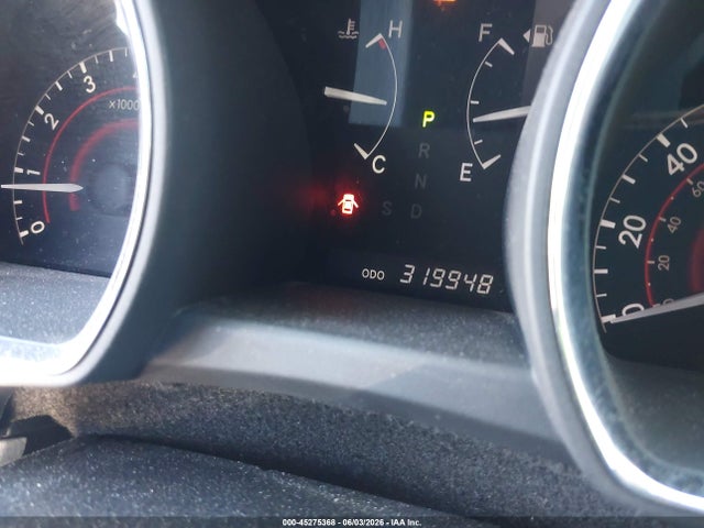 Toyota Highlander Base V6