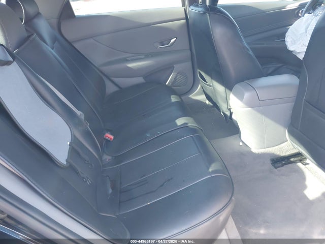 Hyundai ELANTRA Sel