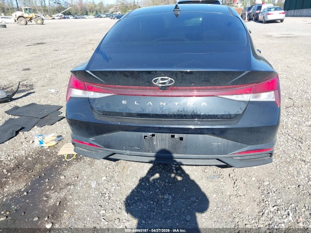 Hyundai ELANTRA Sel
