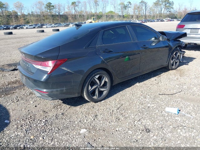 Hyundai ELANTRA Sel