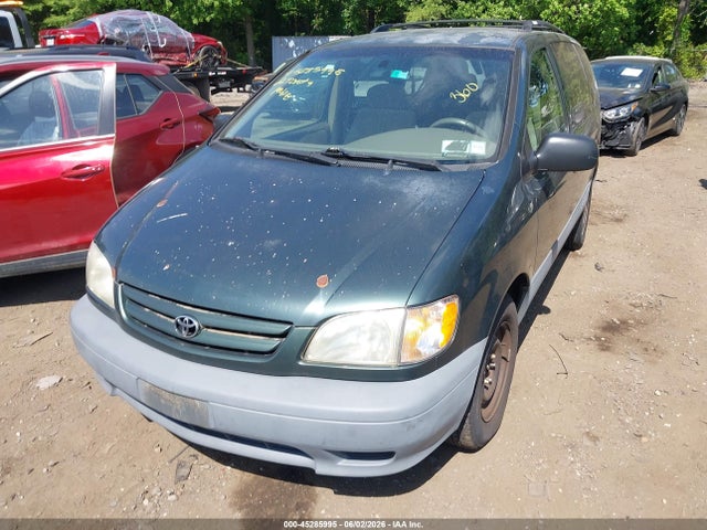 Toyota Sienna Ce