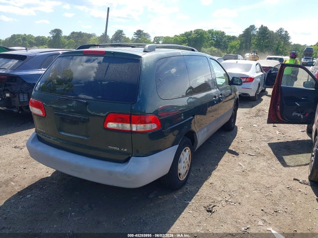 Toyota Sienna Ce
