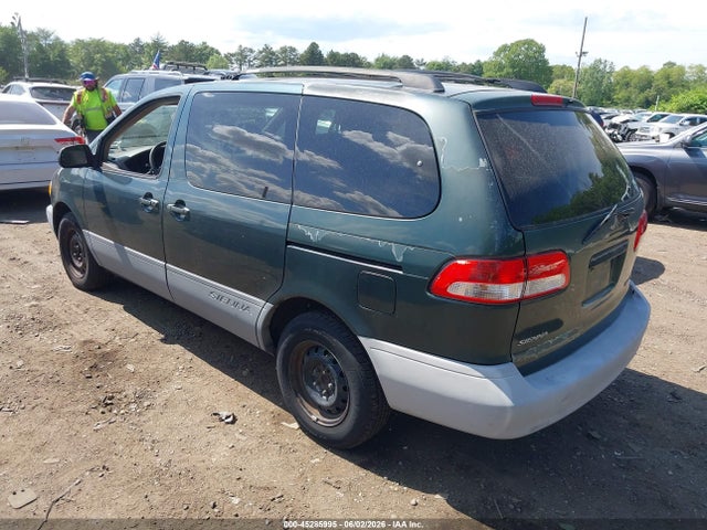 Toyota Sienna Ce