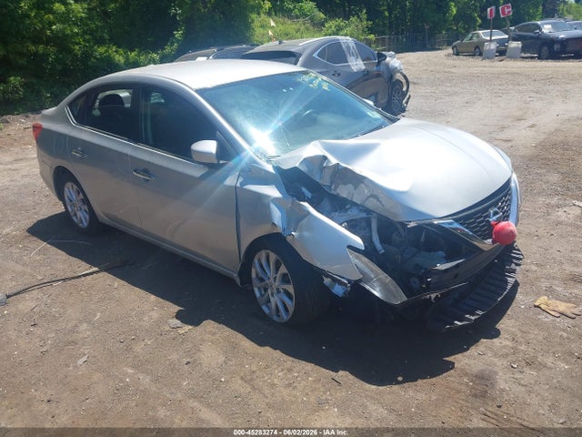 Salvage Nissan Sentra Image