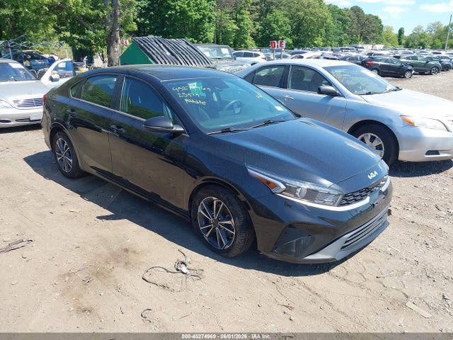 Salvage Kia Forte Image