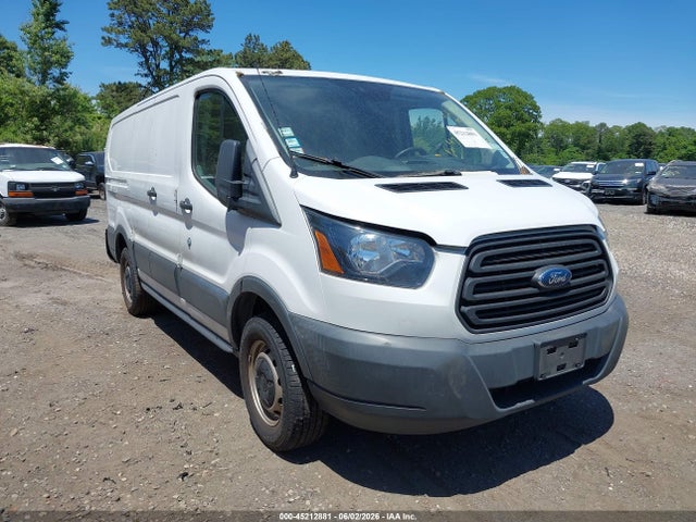 Salvage Ford Transit Image