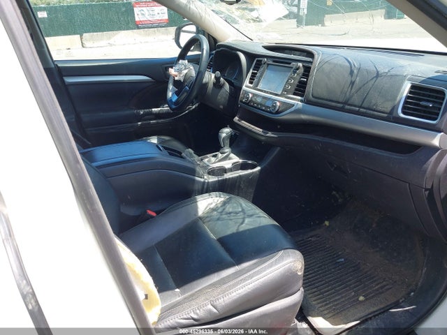 Toyota Highlander Xle V6