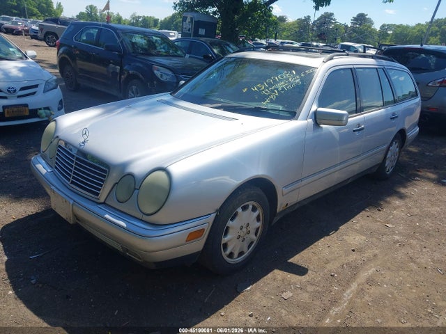 Mercedes-Benz E-Class Awd